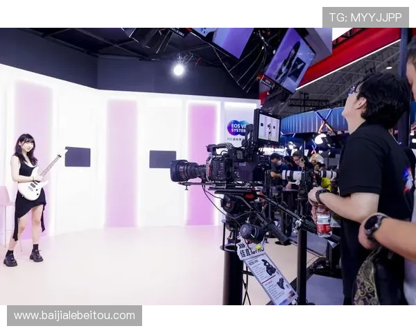 真人视讯电游游戏带你体验最真实的赌场娱乐享受多样化真人直播互动玩法推荐全新真人视讯电游游戏让你在家也能感受现场赌场氛围